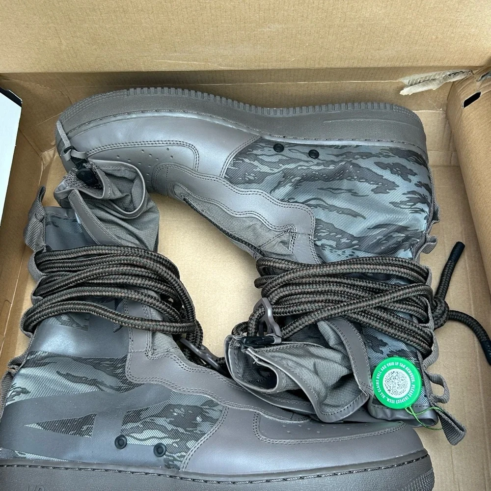 Nike High-Top Sneakers in Gray and Brown